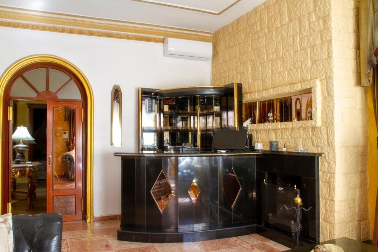 Fantastic 5 Mins Away From The By Easybnb Chalé Torremolinos